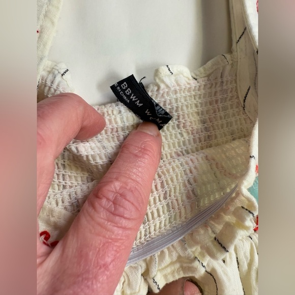 BBWM Cream and Red Embroidered Blouse with Flutter Sleeves size S - Picture 8 of 12